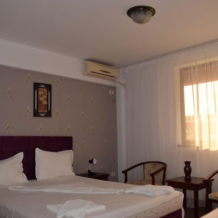 Hotel Ibiza Eforie Nord Zewnętrze zdjęcie